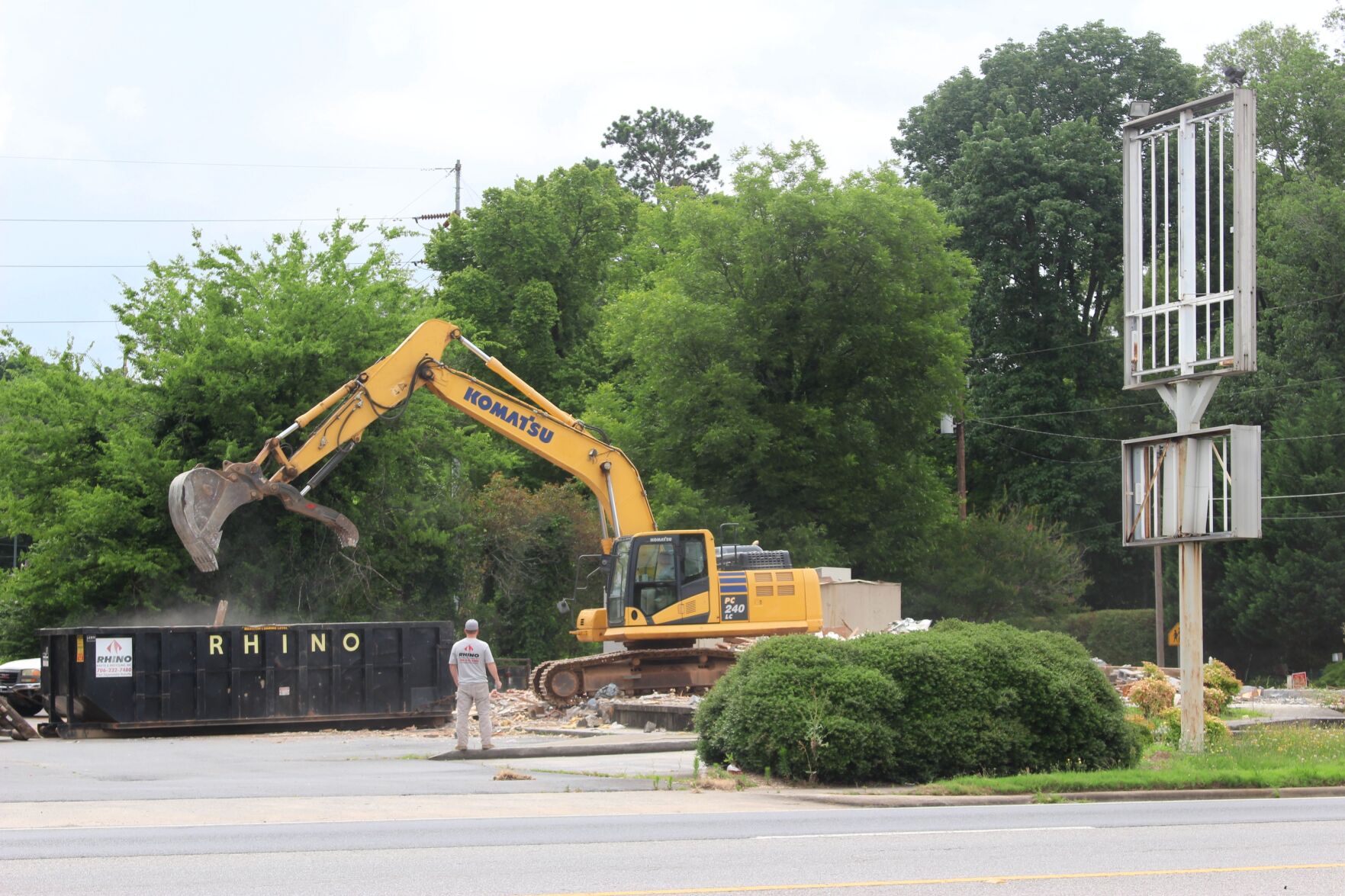 Long John Silvers torn down to make way for Popeye’s on Turner McCall Blvd.